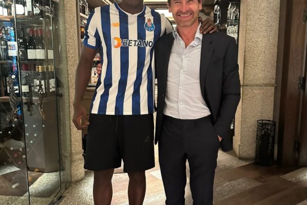 FC Porto Triumphantly Secures the Talented Atlético Madrid Striker Samu Omorodion