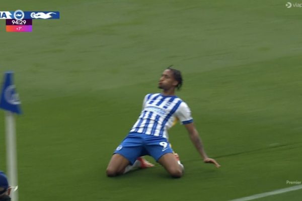 "João Pedro Strikes Late as Brighton Stuns Manchester United with 2-1 Victory"