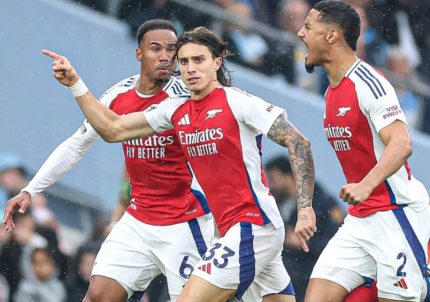 John Stones' 98th-Minute Equalizer Denies 10-Man Arsenal in Dramatic 2-2 Draw at Man City