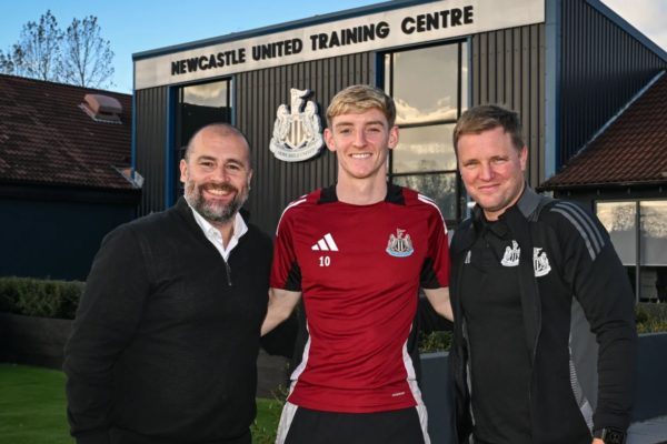 Anthony Gordon Signs Long-Term Contract Extension with Newcastle United