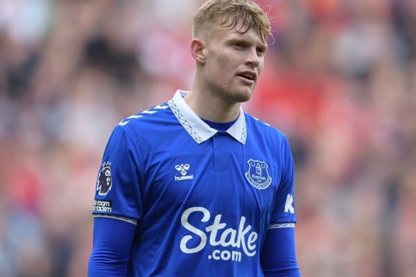 Everton's Jarrad Branthwaite Faces Injury Setback After Return