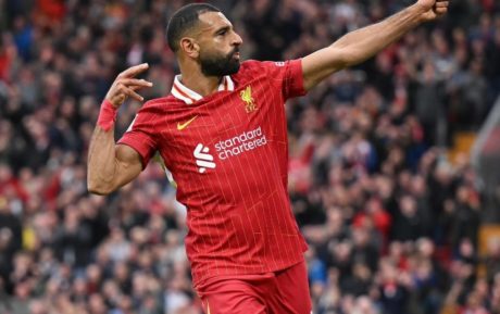 Salah and Gakpo's Goals Propel Liverpool to Comeback Victory, Taking Them to the Top of the Premier League