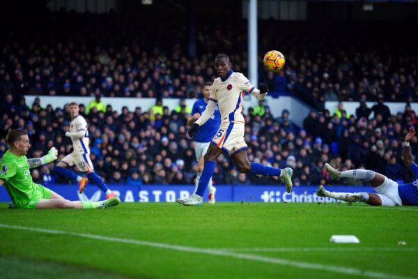 Chelsea Miss Chance to Go Top at Everton with Goalless Draw at Everton