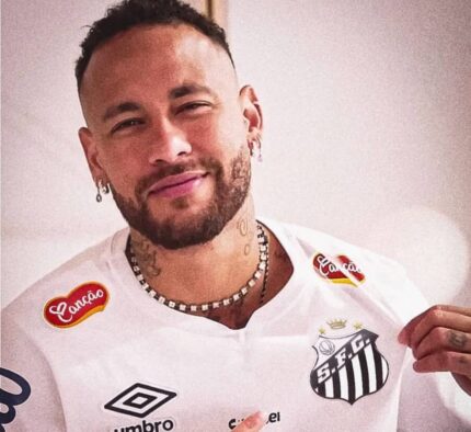 Neymar Joyfully Returns to Santos: A Triumphant Homecoming for Brazil’s Footballing Prince