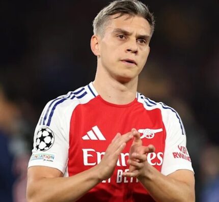 Trossard in Advanced Talks Over New Arsenal Deal