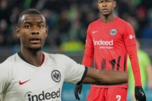 Barcelona Face €50m Defensive Dilemma as Roma Star Evan Ndicka Attracts Manchester United Interest