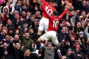 Manchester United Beat Aston Villa 3–1 as Champions League Dream Edges Closer