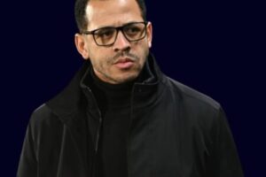 Liam Rosenior Backs Chelsea’s Long-Term Plan Amid Pressure