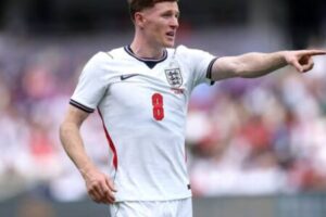 £116 Million Later, Elliot Anderson Arrives with More Expectations Than Luggage