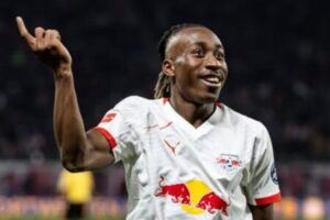 Arsenal Eye Record Deal for Vinícius Júnior