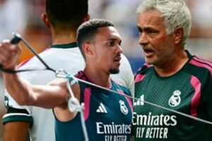 NEW SEASON, NEW BOSS: ALEXANDER-ARNOLD NOW HAS ONE JOB AT REAL MADRID — SURVIVE THE MOURINHO ERA