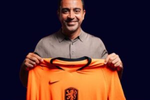 Netherlands Hand Xavi the Oranje Keys as Barcelona Legend Begins Dutch Revolution
