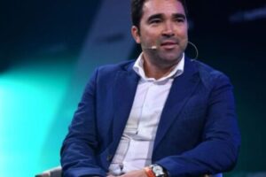 Deco Says Julián Álvarez Is Now in the Past for Barcelona