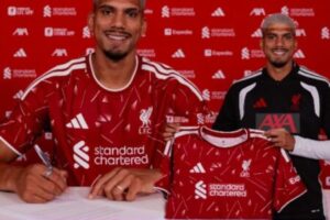 Liverpool’s €50 Million Araujo Gamble: Reds Watch Barcelona Captain’s Loan Spell Turn Into Transfer Drama