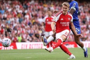 Arsenal’s ‘Complete’ Machine Survives Chelsea Storm as Alonso Learns Champions Do Not Panic