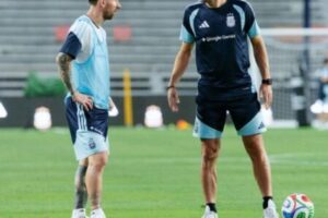 Messi’s Exit Leaves Argentina Facing the Impossible Task of Replacing Its Superhero