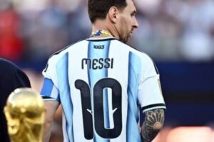 Messi Will Wear Argentina's No. 10 for One Final Match Against Benin